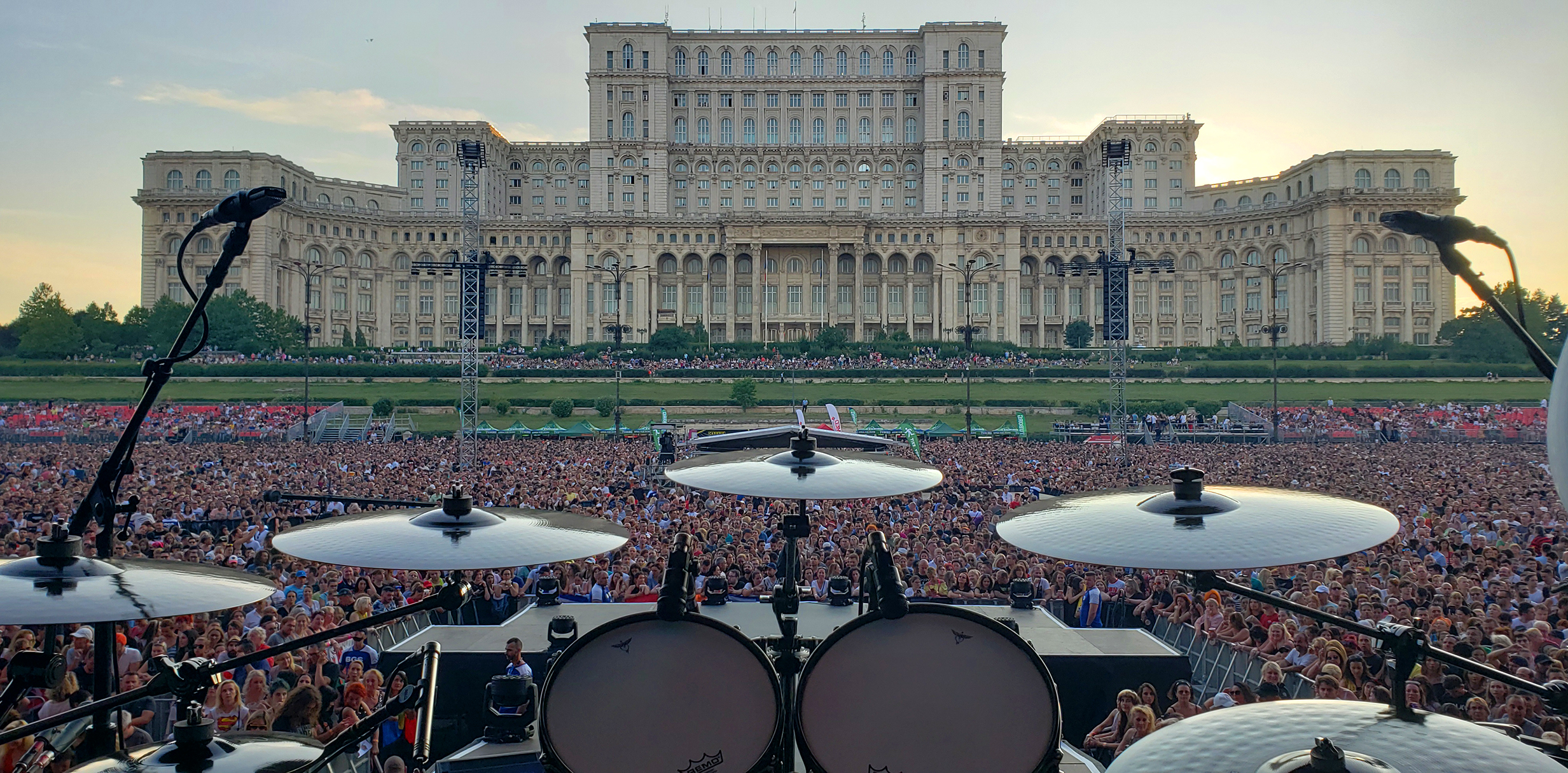 Drums_n_Crows_01
